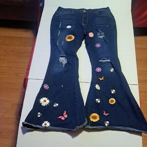 Floral Embroidered Women's Bell Bottom Jeans Plus Size